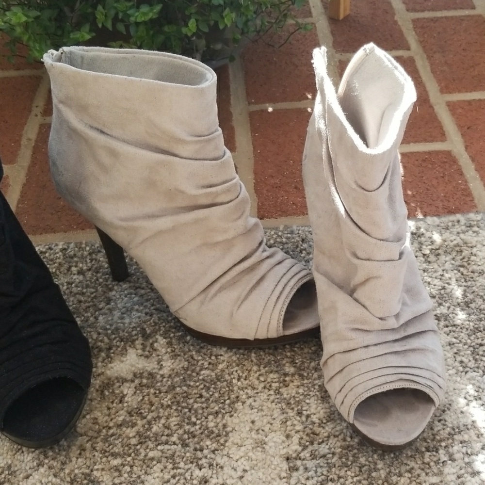 Fioni Black OR beige heels